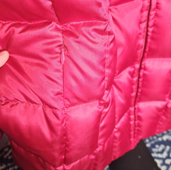 Lands’ End Goose Down Puffer Coat, Faux Fur Hood Trim, Magenta, Size Small, GUC - Picture 15 of 16